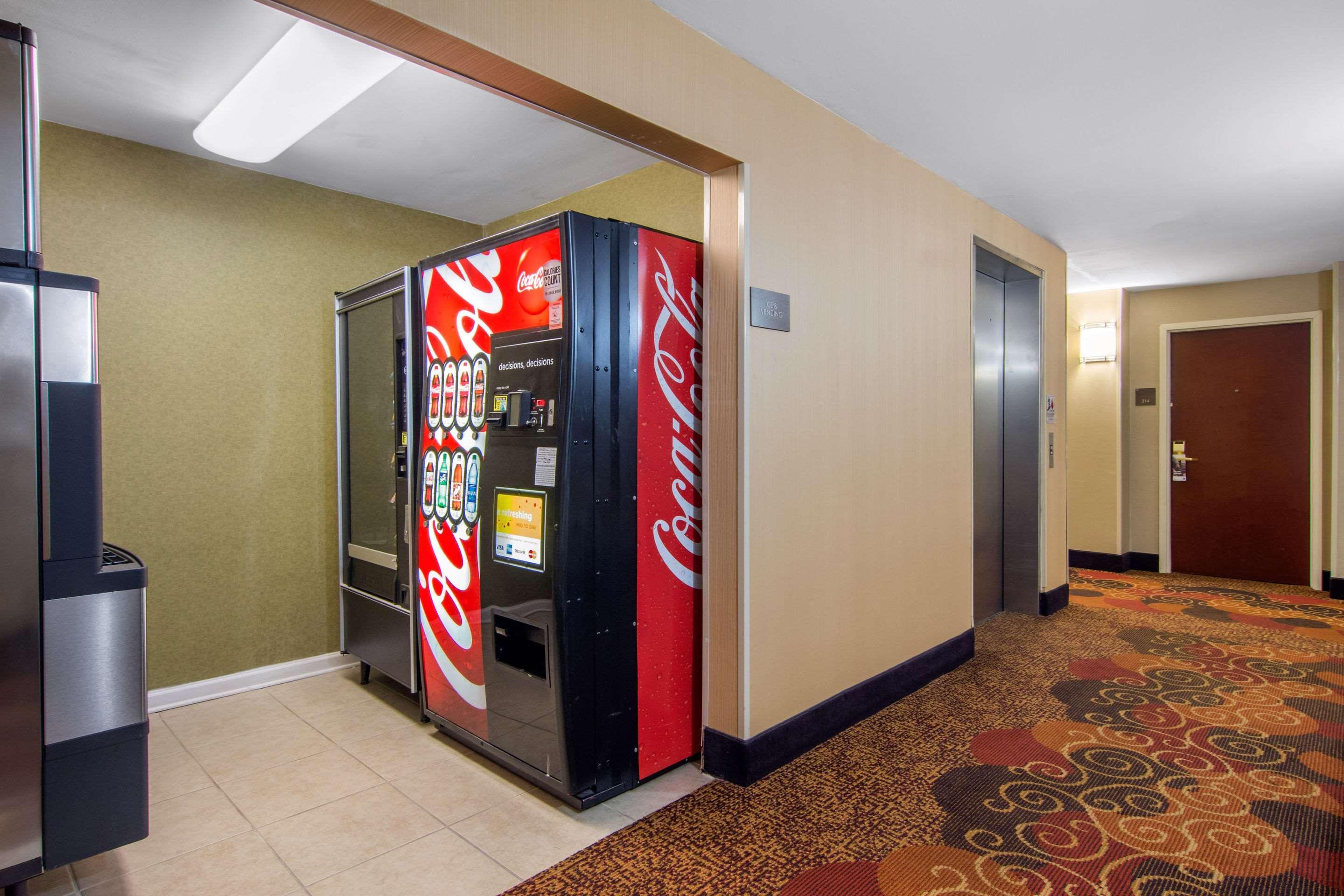 Comfort & Inn Suites Canton Luaran gambar